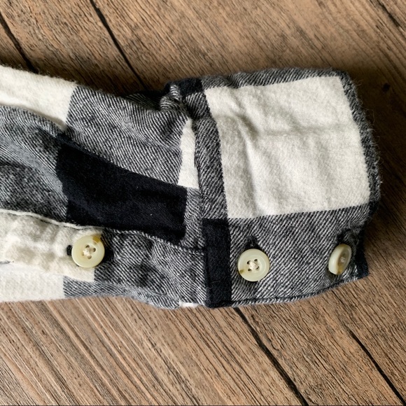 Mossimo x Target | Plaid Button Down - Picture 8 of 9